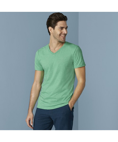 Plain T-shirt Softstyle® v-neck GILDAN 141 GSM